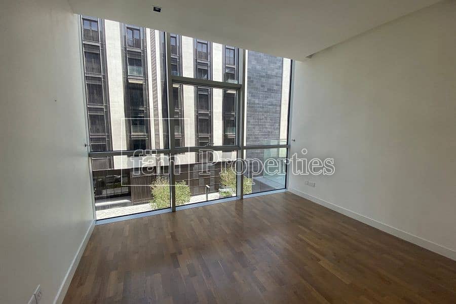 5 LARGEST 3 BED | VACANT NOW | ROOFTOP POOL
