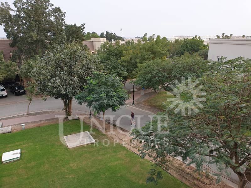 3 Well Maintained Villa | Spacious | Garden View