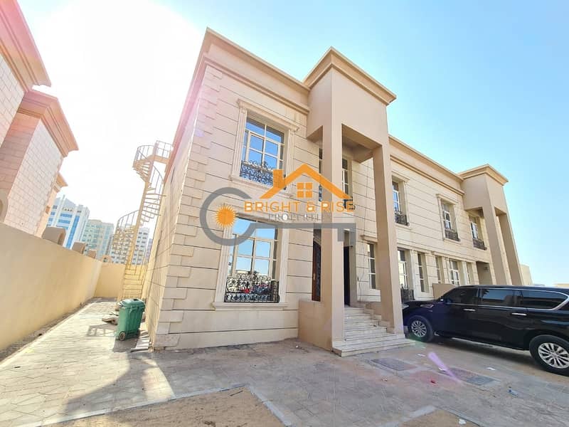 LAVISH 5 BEDROOM VILLA IN FAMILY LIVING COMPOUND IN MBZ