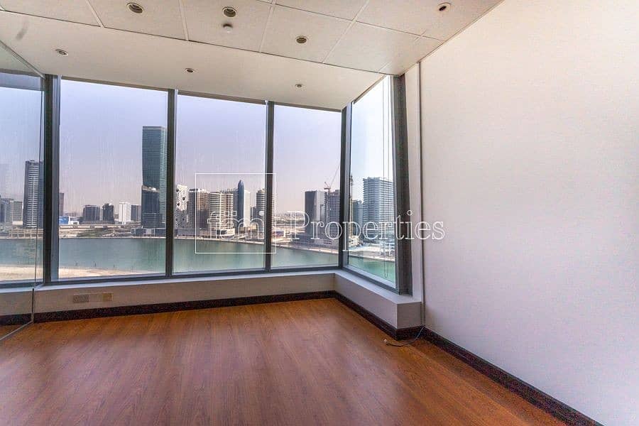 6 Fully Fitted | Glass Partition | Canal View