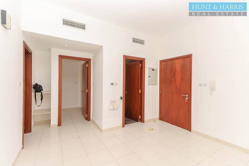 4 Upgraded Kitchen & Bathroom - Al Hamra Mall View - Vacant