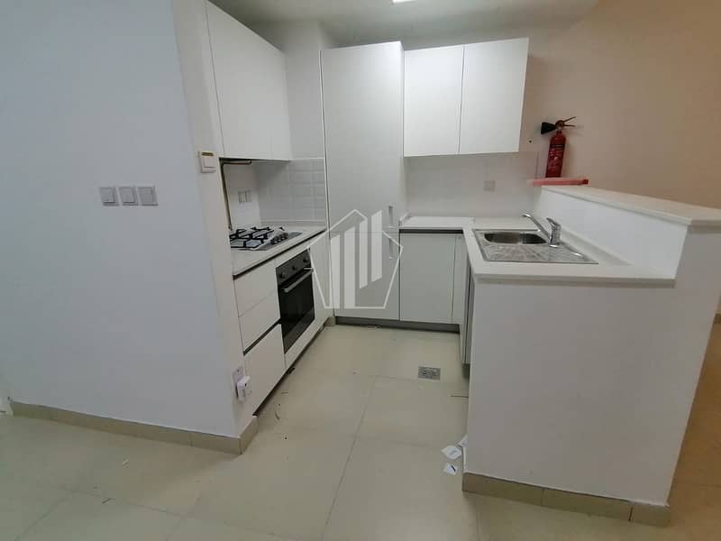 5 Brand new apartment/ Fitted appliances/ Multiple Options