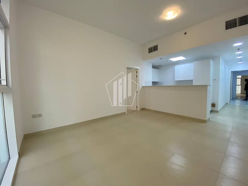 Brand new 2 bed/ fitted appliances/ Huge apartment