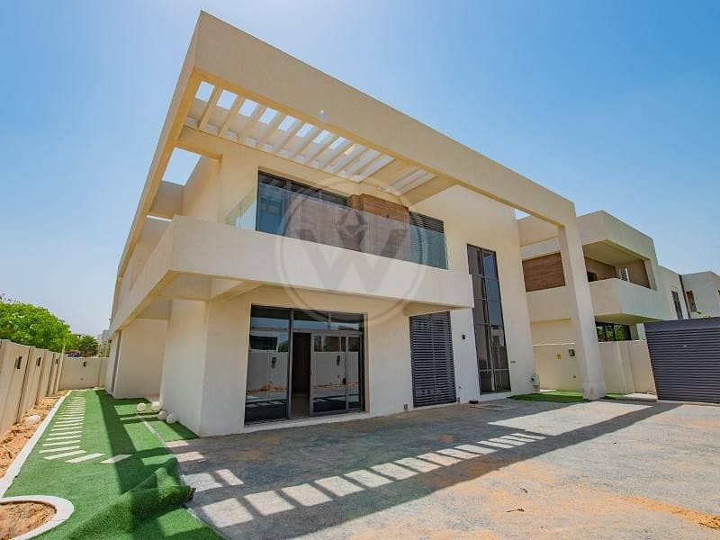 Prime location villa on Yas Island | Move in now!