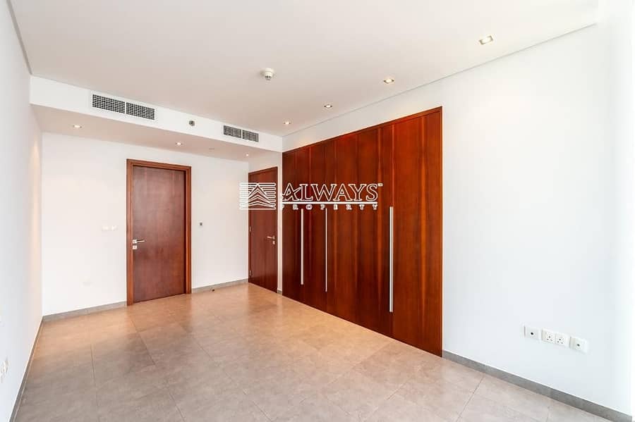 4 Burj and Sea View || Highly Spacious 2BR | Balcony