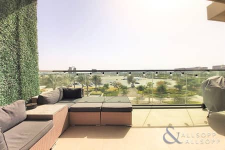 Large Terrace | Light Wood | One Bedroom Large Terrace | Light Wood | One Bedroom