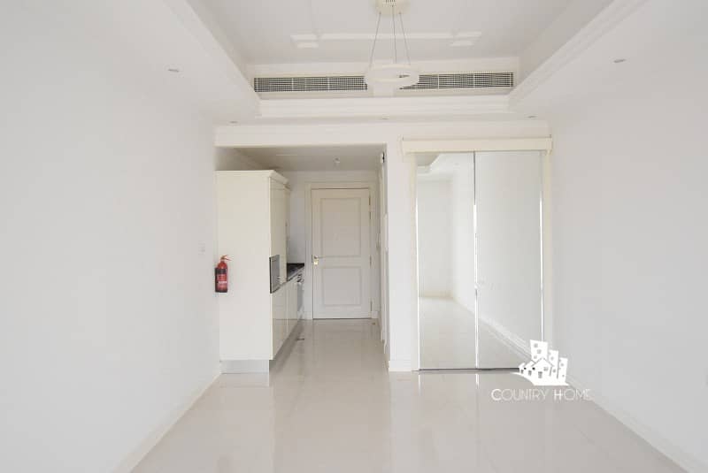 2 Chiller Free|Spacious Unit|With Balcony|Pool View