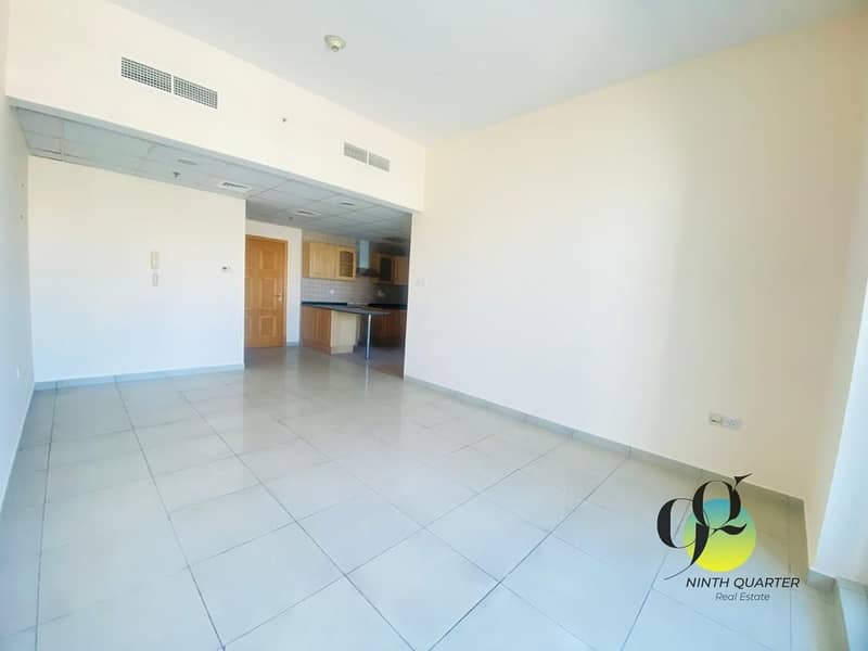 2 Beautiful 1 bed | SZR View | Close To Metro