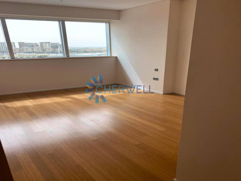 7 Road View | Well Maintained Apartment | Vacant