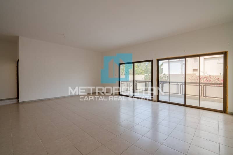 4 Hot Price | Spacious Layout | Balcony | Vacant Now