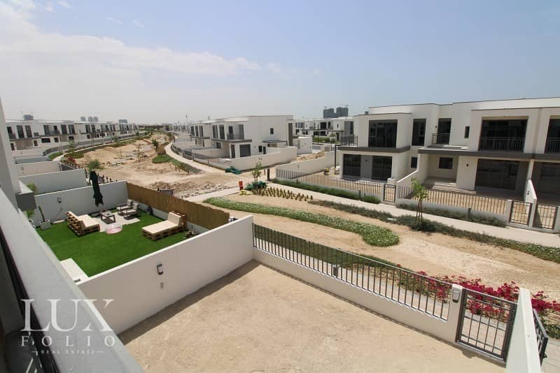 Single Row on Green Belt | Keys in Hand | Brand New Single Row on Green Belt | Keys in Hand | Brand New