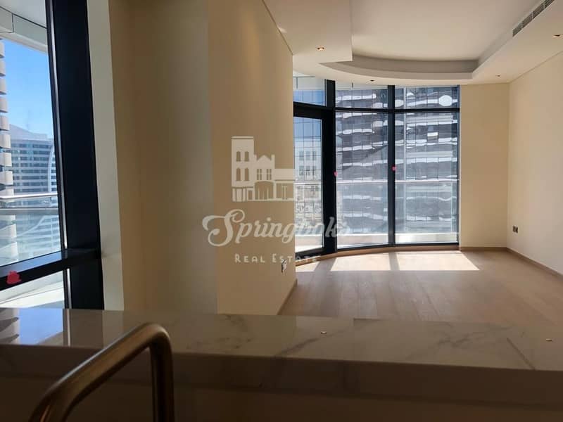 40 Amazing Downtown Views | 1 BHK | Semi-Furnished