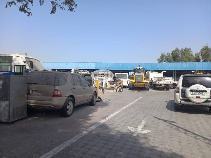 40000 square feet suitable for garage for rent in Umm Ramool
