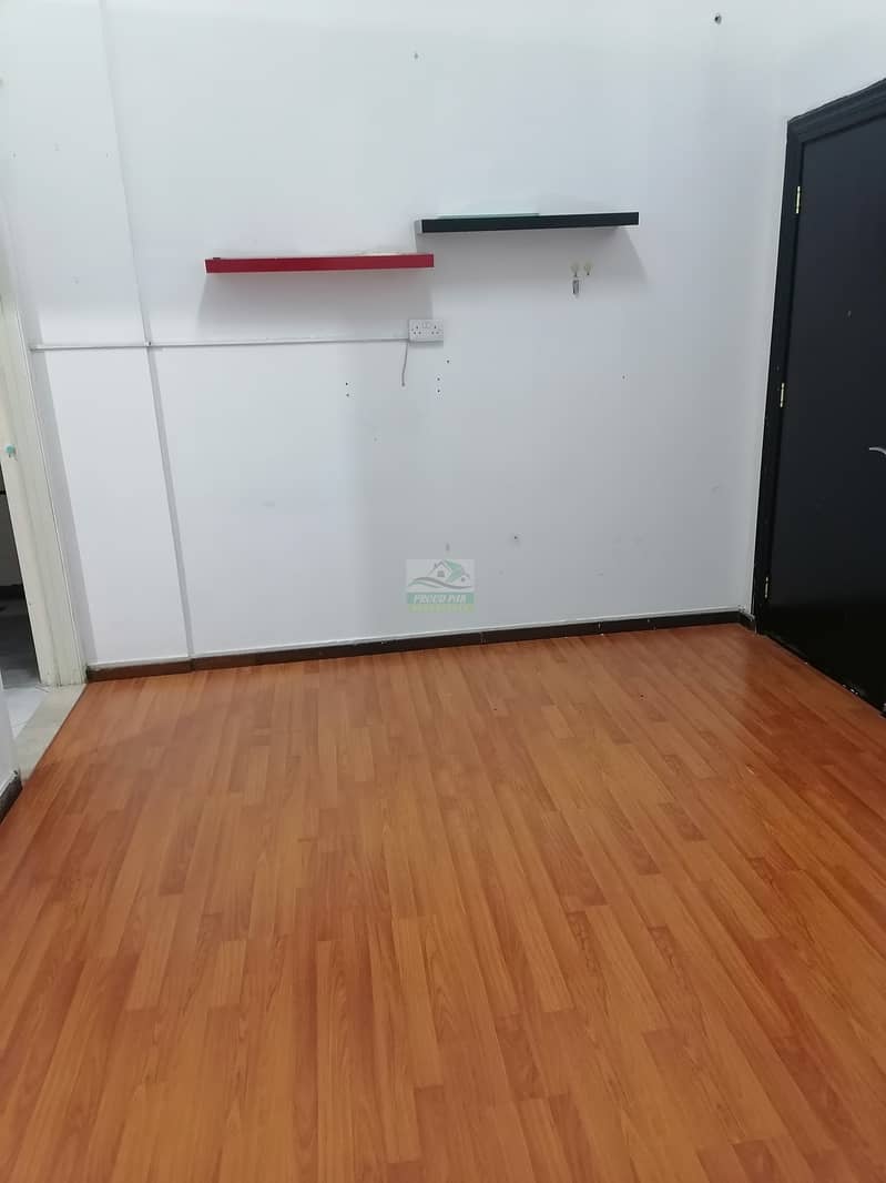 ASIAN FAMILY ONLY 1BED ROOM HALL FOR RENT AT MUOOR 27ST