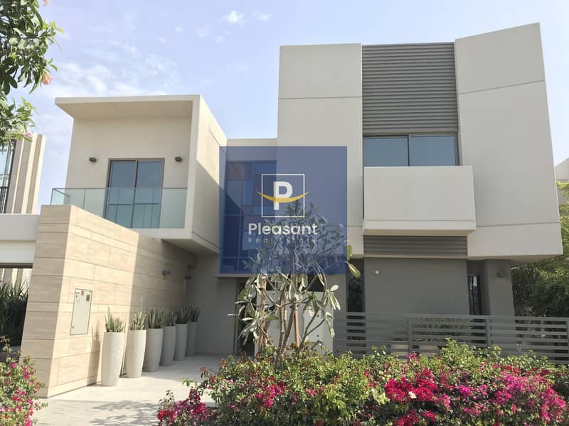 7 Corner Villa Plot | Single Row | Directly on the Park | Al Zahia