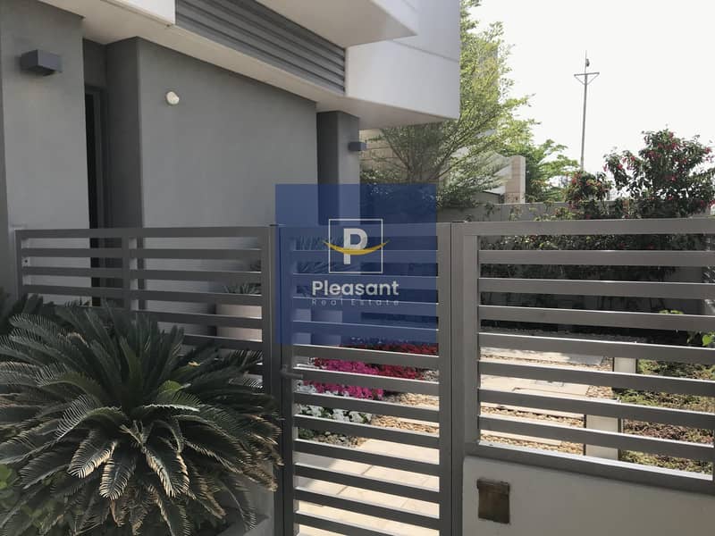 35 Corner Villa Plot | Single Row | Directly on the Park | Al Zahia