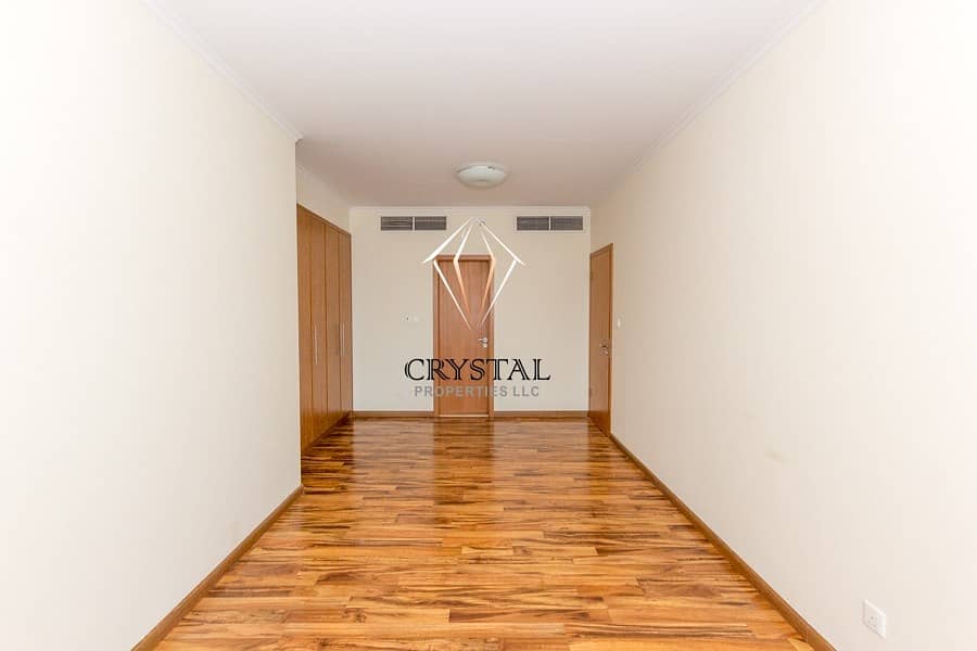 Well Maintained 1 BR Unfurnished Near to Metro Well Maintained 1 BR Unfurnished Near to Metro