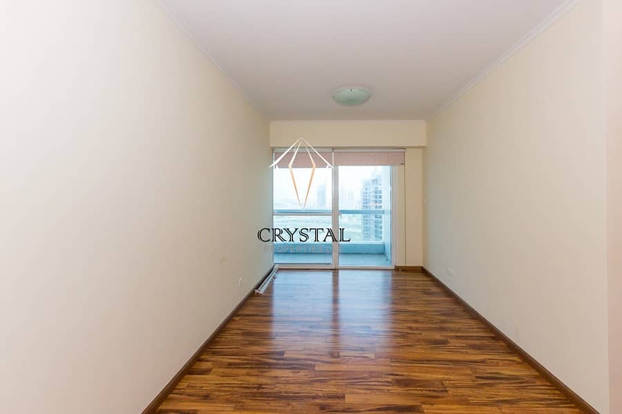 Well Maintained 1 BR Unfurnished Near to Metro Well Maintained 1 BR Unfurnished Near to Metro
