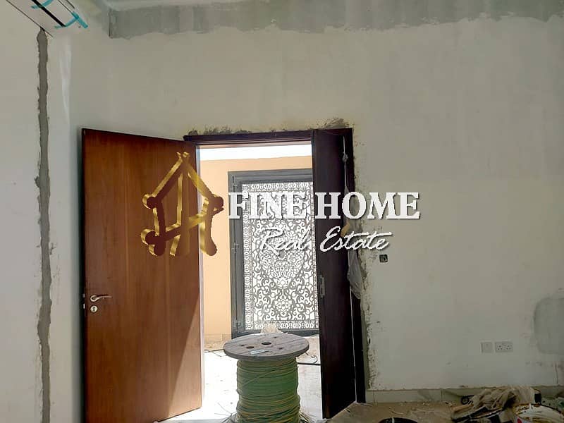 3 For Sale Villa 6 MBR with External extension