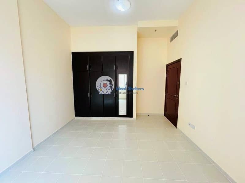 10 OUT  CLASS 3BHK_ALL MASTER ROOM_LAUNDRY _STORE ROOM 55K