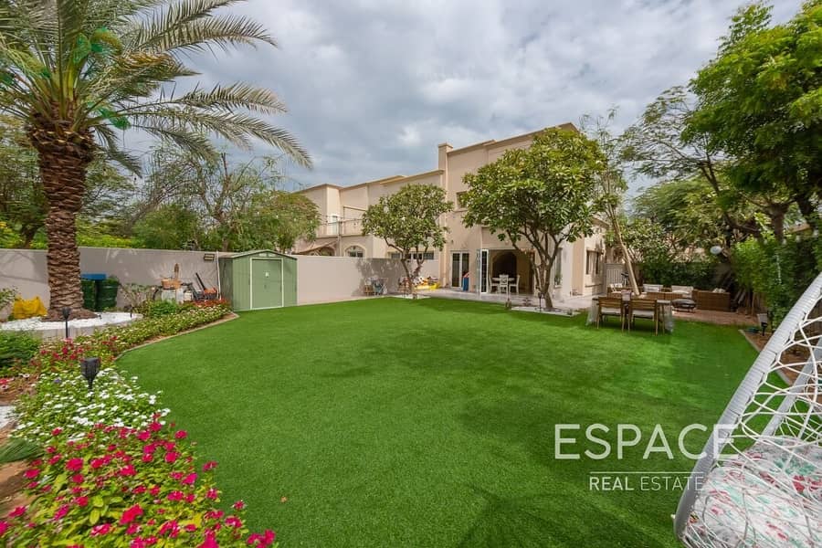 Fully Renovated 3E | Exclusive | Rare Plot Fully Renovated 3E | Exclusive | Rare Plot