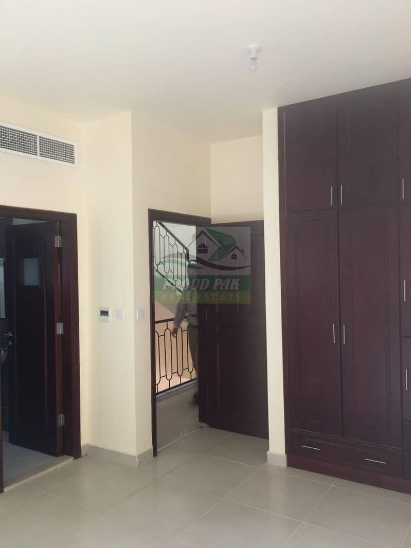 11 AN EXCLLENT 4BEDROOM HALL VILLA  FOR RENT AT MUROOR