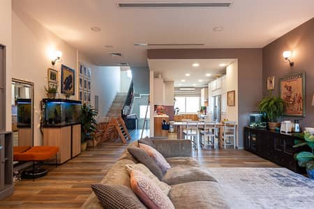 WESTERN UPGRADES, MASSIVE 4 BED PLUS MAIDS TOWNHOUSE| PRICED TO SELL WESTERN UPGRADES, MASSIVE 4 BED PLUS MAIDS TOWNHOUSE| PRICED TO SELL