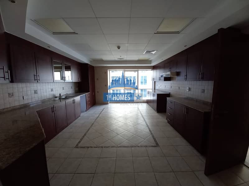 18 Huge 3BR APT / Partial Sea View / Call for more info
