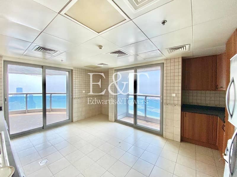 9 Breathtaking Sea and Marina View | 4 Beds + Maids