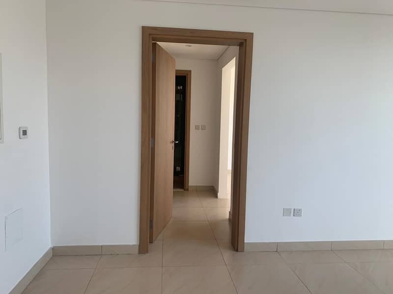 3 Hot Deal !!! Stylish Large One Bedroom with Big Balcony  In 12Chqs