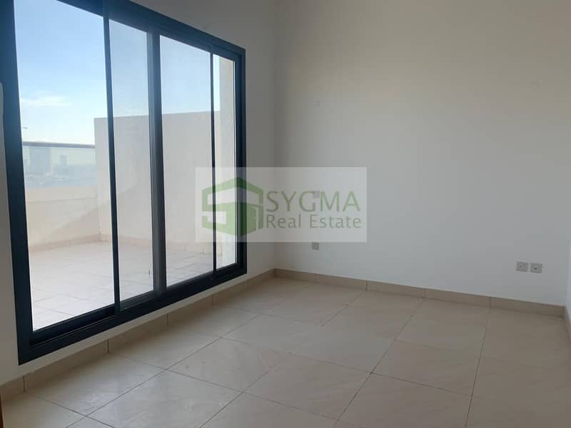 4 Hot Deal! Stylish Large One Bedroom with Big Balcony  In 12Chqs