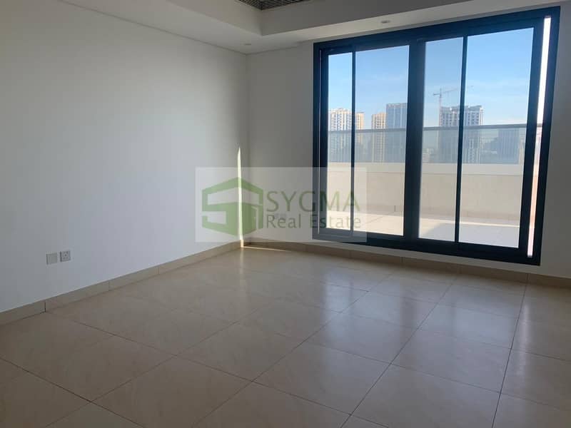 7 Hot Deal! Stylish Large One Bedroom with Big Balcony  In 12Chqs