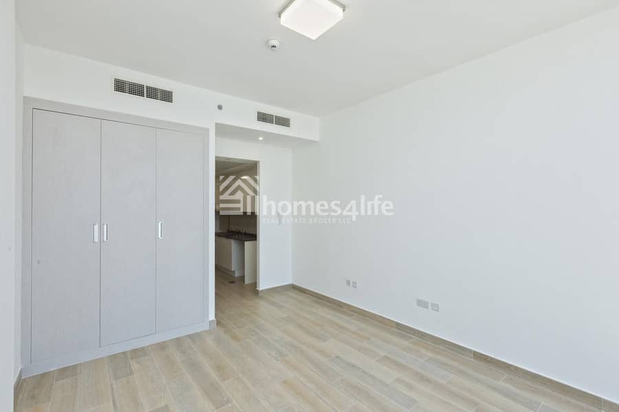 Brand New | Spacious Apartment With Open View