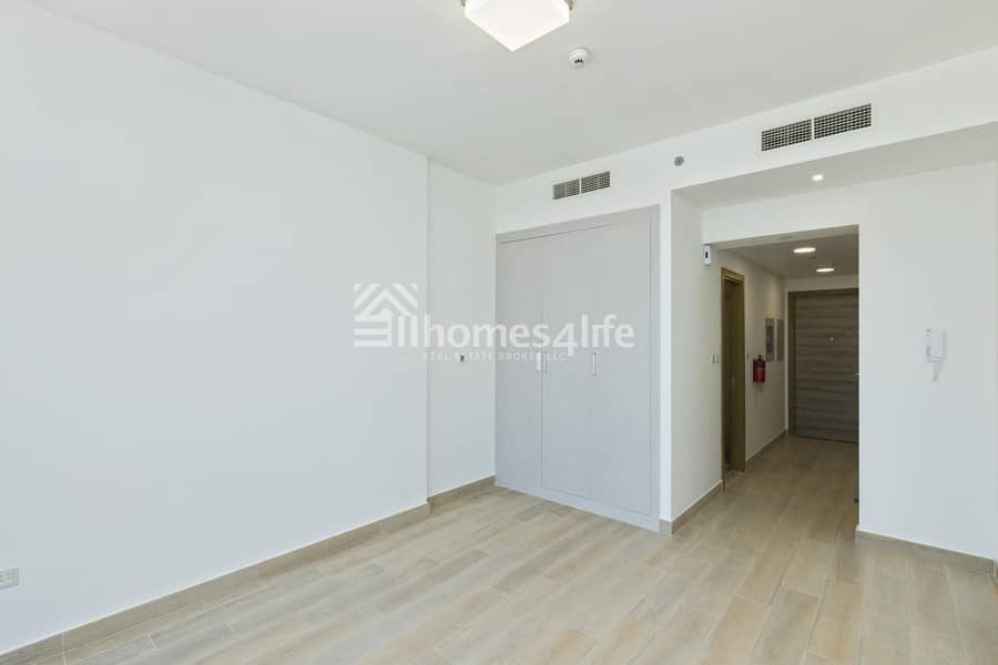 3 Brand New | Spacious Apartment With Open View
