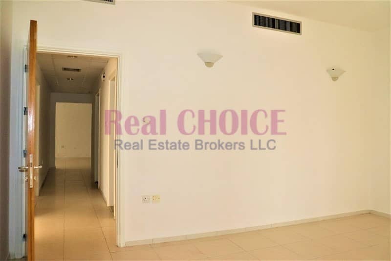 43 Hot Deal! | 4 Cheques 3BR Plus Laundry |Chiller Free