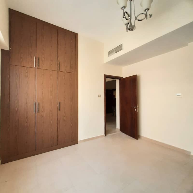 位于阿尔沃尔卡街区，阿尔沃尔卡1区 2 卧室的公寓 37000 AED - 5111904