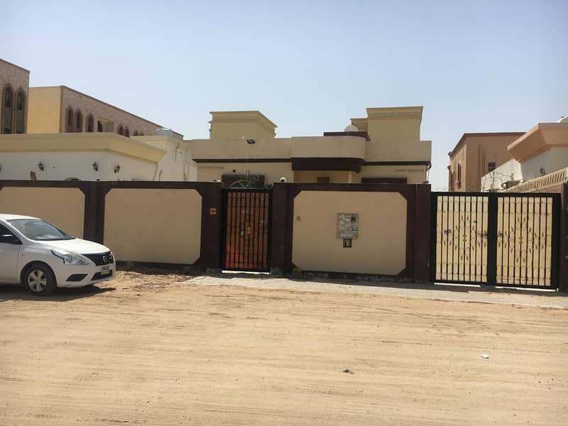 For sale, a ground floor villa in the Rawda area close to Khartoum Street, consisting of 3 rooms, a hall, and a large monster board, an area of 5000 feet