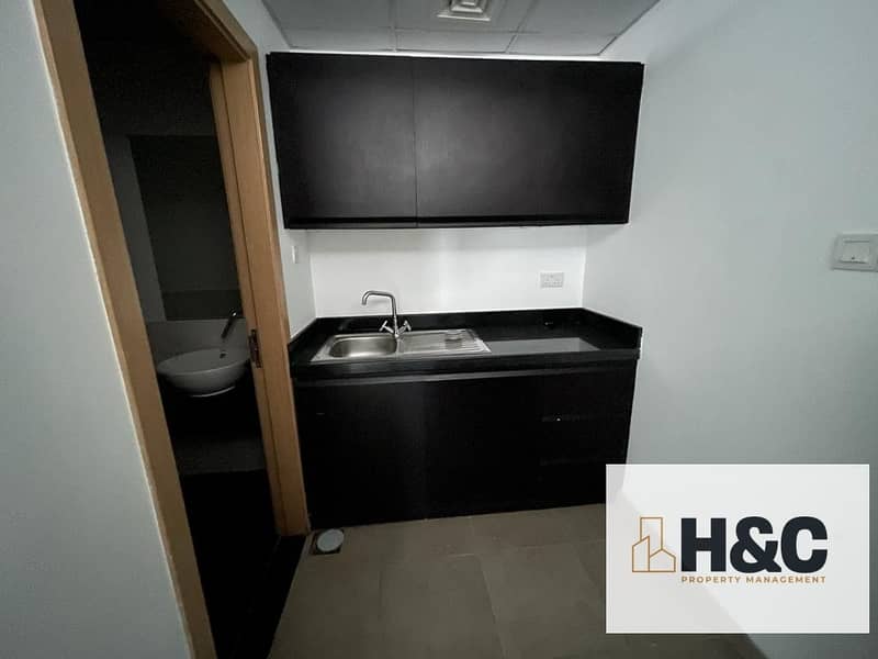 18 High floor | Partitioned | Partly furnished