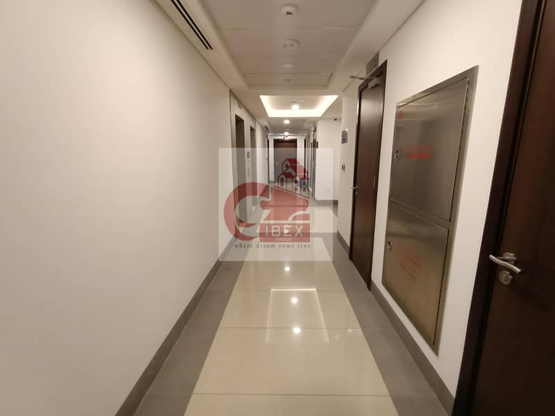 HUGE 2BHK WITH ALL AMENITIES NEAR METRO HUGE 2BHK WITH ALL AMENITIES NEAR METRO