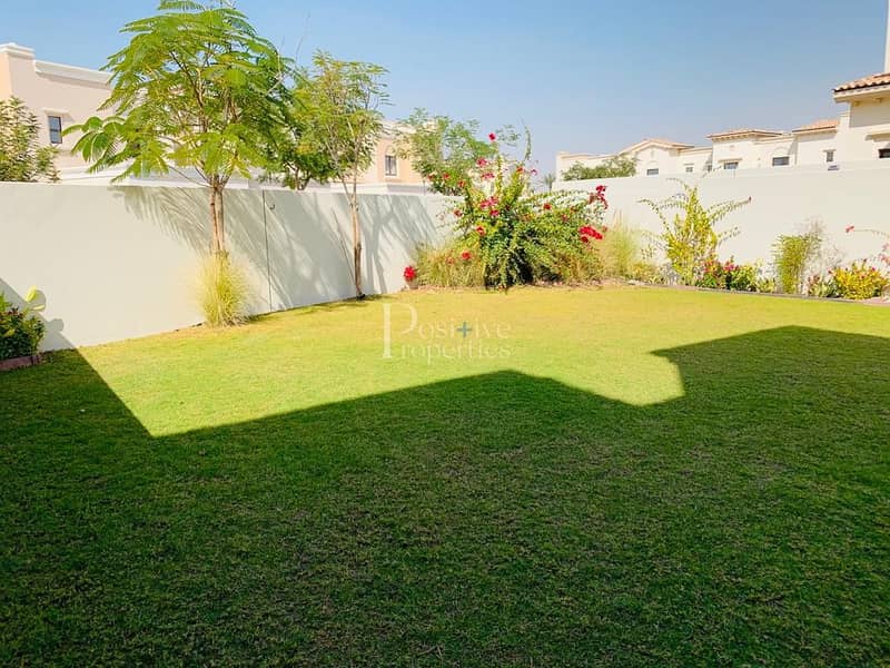 LARGE PLOT | CORNER UNIT 2E | LANDSCAPED LARGE PLOT | CORNER UNIT 2E | LANDSCAPED