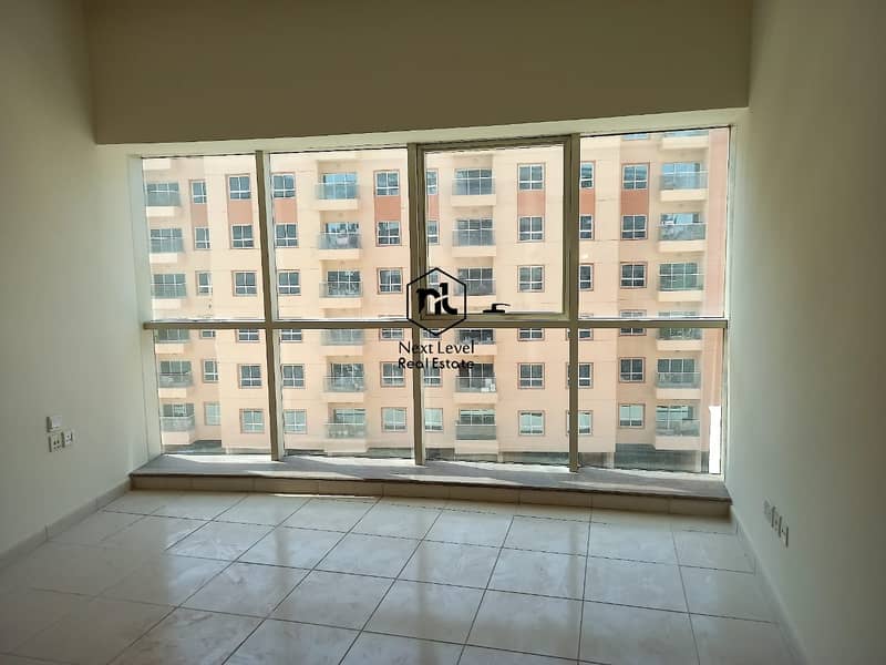 9 NICE VIEW 1 BEDROOM WITH BALCONY AND PARKING
