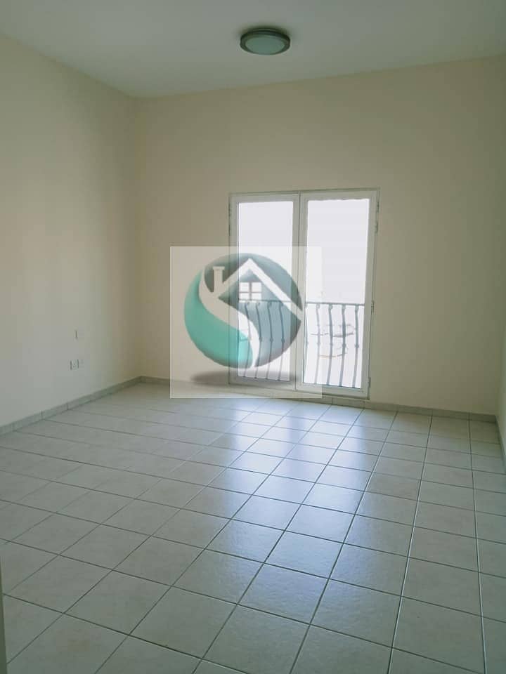 11 SPACIOUS 2 BEDROOMS+BALCONY CHILLER FREE+1 MONTH FREE READY TO MOVE