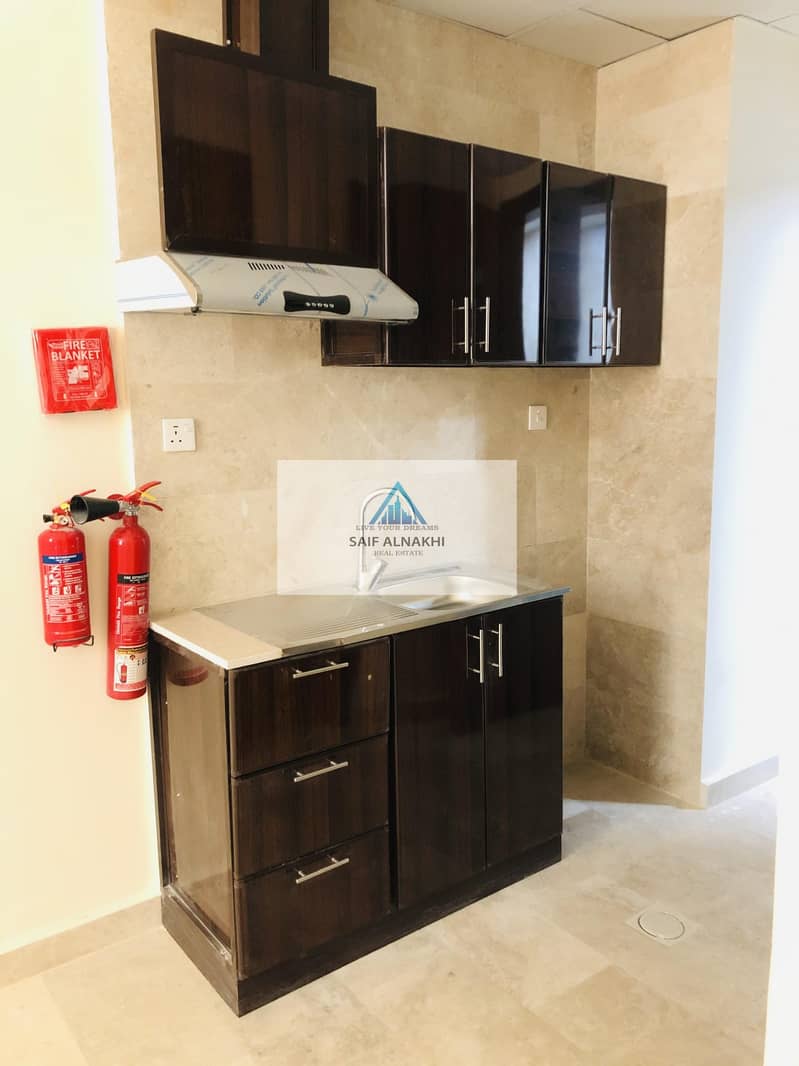 Golden Offer Studio Flat Only 25K With Central Ac in Al Mankhool