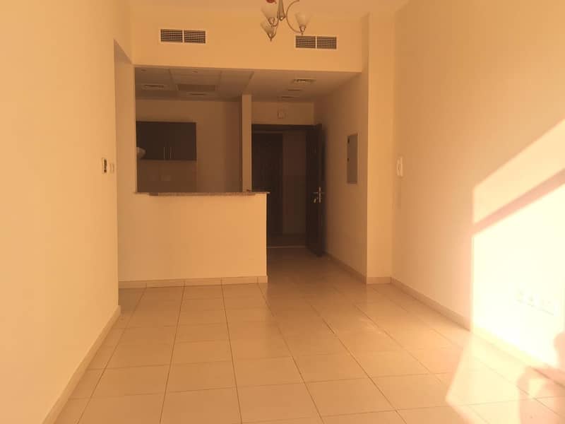 1 Bedroom With Balcony Only 25K 4 Cheques In Mazaya