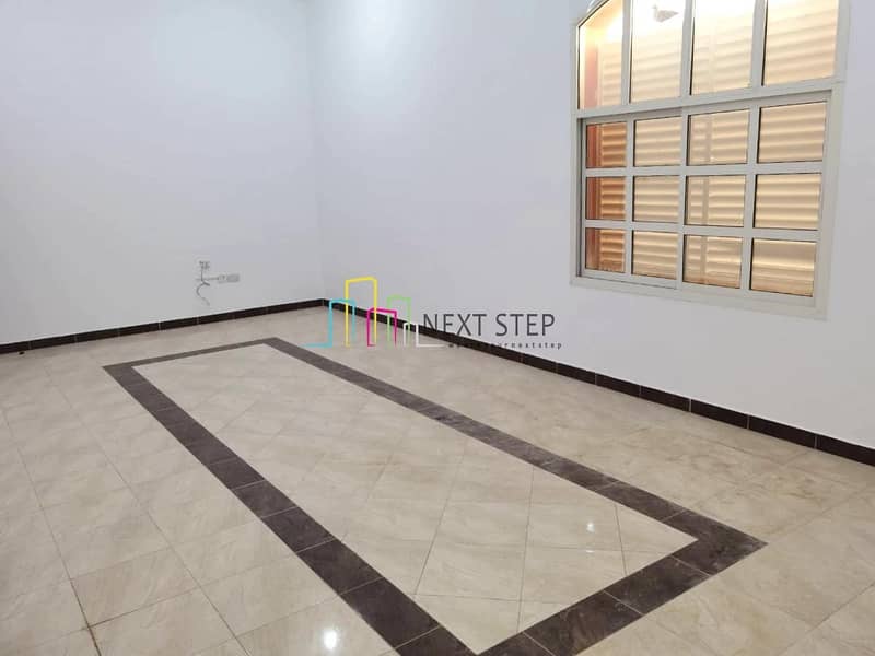 Charming 4 Bedroom with l Water l Electricity l Maintenance l Parking