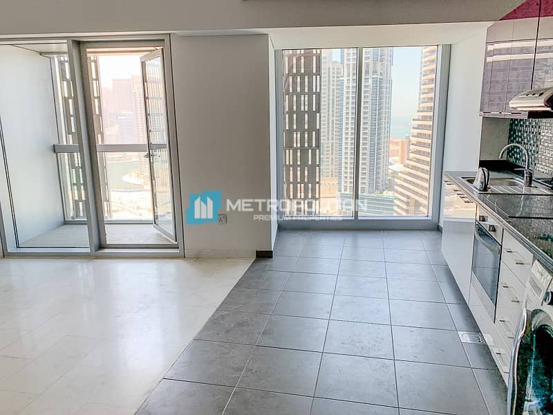 4 Marina and Canal View| Large Unit | Middle floor