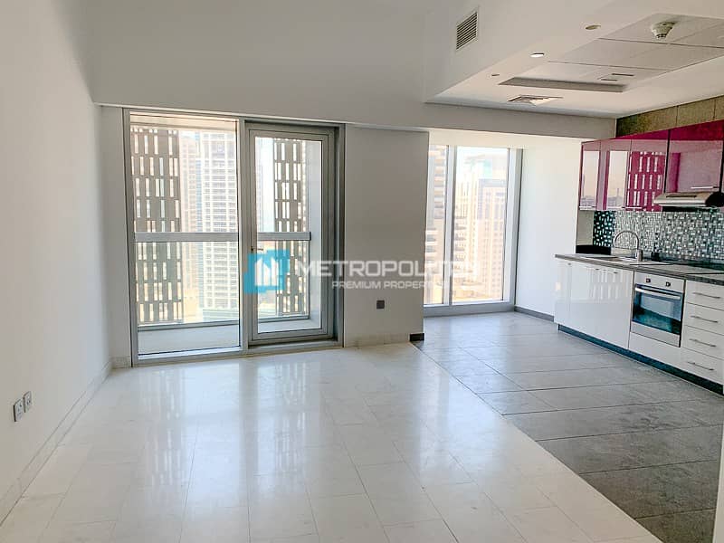 6 Marina and Canal View| Large Unit | Middle floor