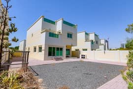 Huge 4 Bed plus maid | Single Row | Independent