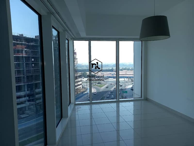 7 nice view 1 bedroom with balcony and parking