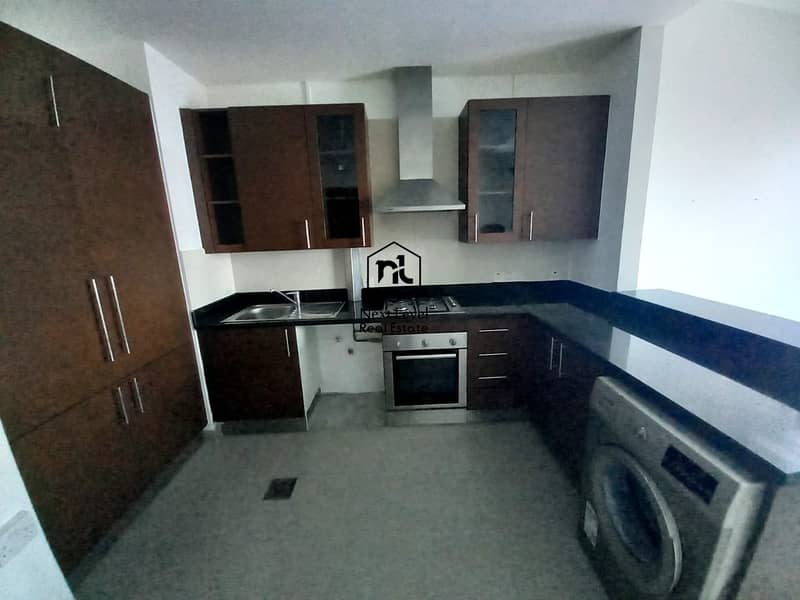8 nice view 1 bedroom with balcony and parking
